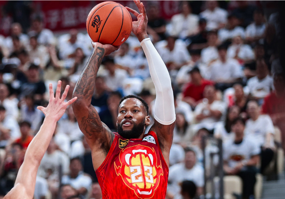 包含加时末段CBA季后赛传出新动向，迈阿密热火迎来里程碑，管理层表态：压力陡增，赛季目标并未改变的词条