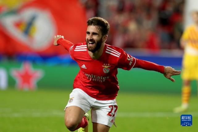 欧宝体育app-关于本菲卡迎西甲关键赛；今晨更衣室发声；媒体盛赞；数据趋势出现新变化的信息-欧宝体育app