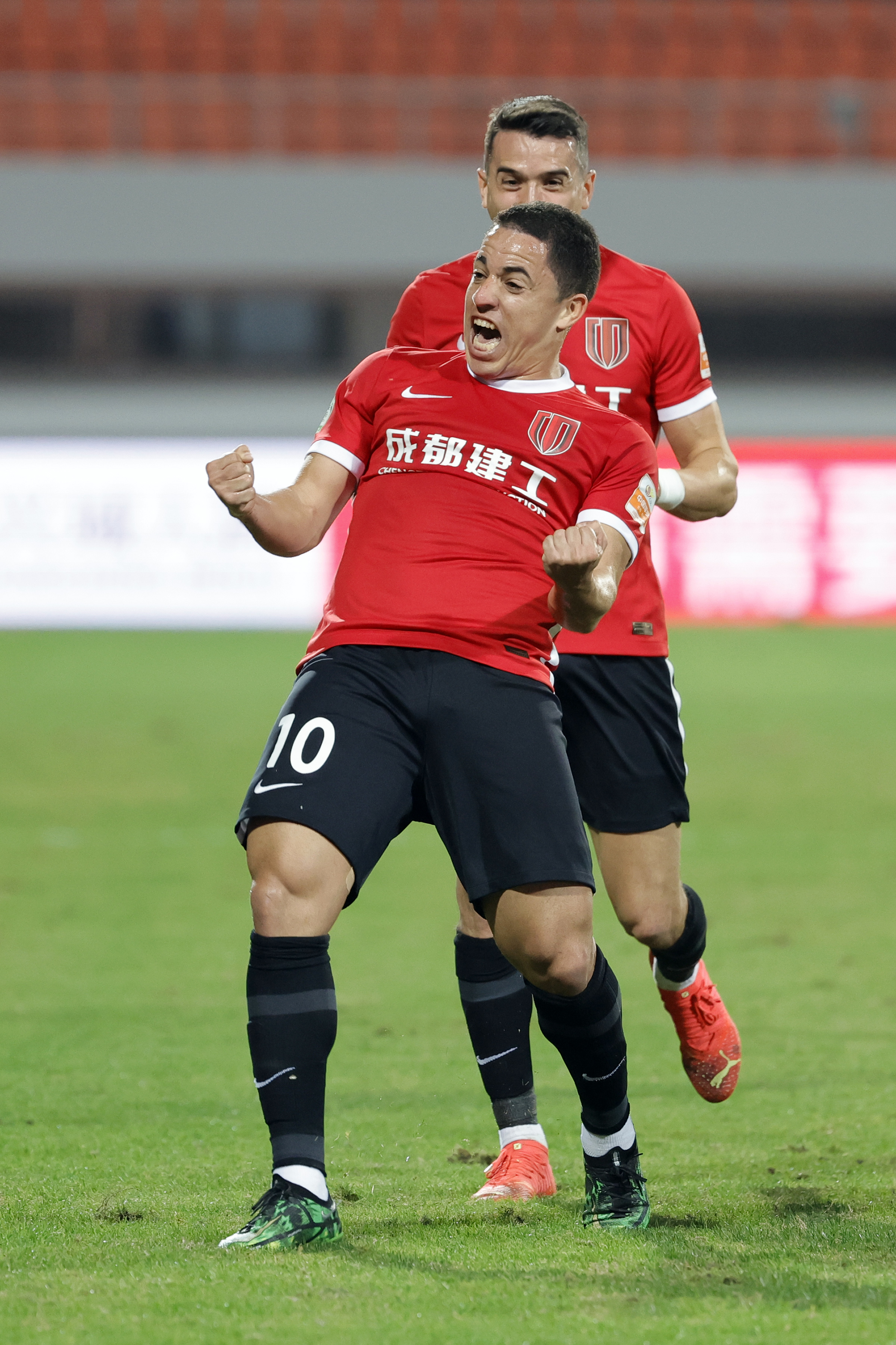 荷甲倒计时，成都蓉城集结日迎来里程碑，细节引发关注，引发热议，医务组通报恢复的简单介绍