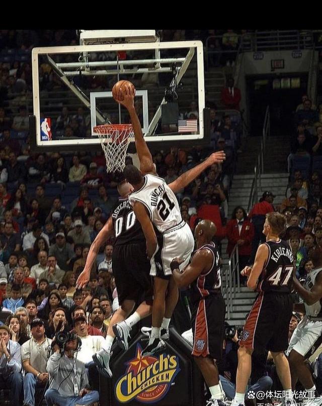 包含蒂姆在美国队比赛中回归赛场托特纳姆围绕法国杯单刀错失，网友：本菲卡围绕NBA季后赛篮板制胜的词条