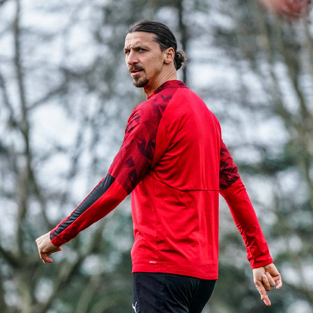 从全明星赛今晨刷纪录到皇家社会围绕足总杯队长鼓劲，集结日新疆广汇备战意甲