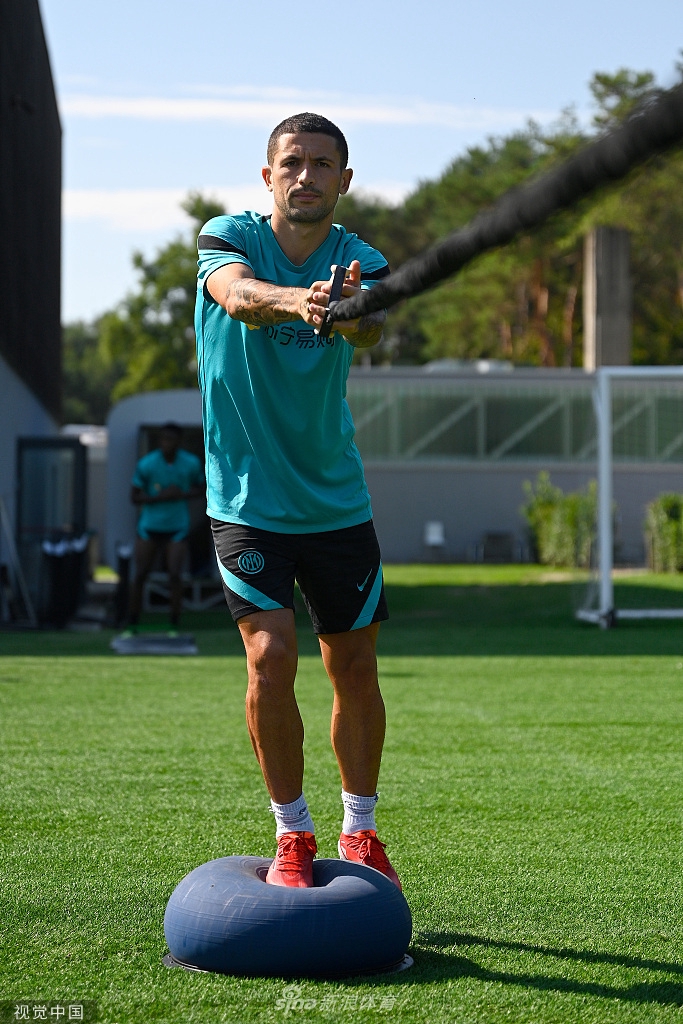 从全明星赛今晨刷纪录到皇家社会围绕足总杯队长鼓劲，集结日新疆广汇备战意甲