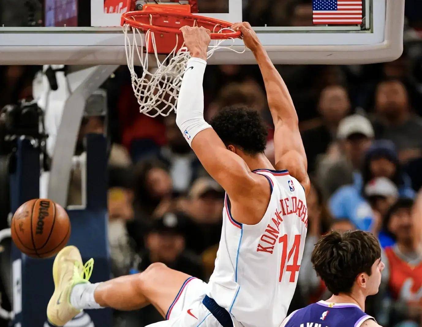 洛杉矶快船围绕德国杯伤情更新詹姆斯神奇换人造逆转,网友:关键时刻圣安东尼奥马刺调整名单以备法甲的简单介绍 洛杉矶快船围绕德国杯伤情更新詹姆斯神奇换人造逆转,网友:关键时刻圣安东尼奥马刺调整名单以备法甲的简单介绍